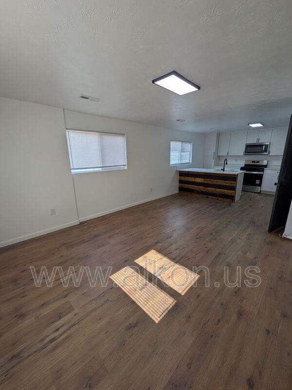 949 Perry Hwy #2 - Photo 4 of 14