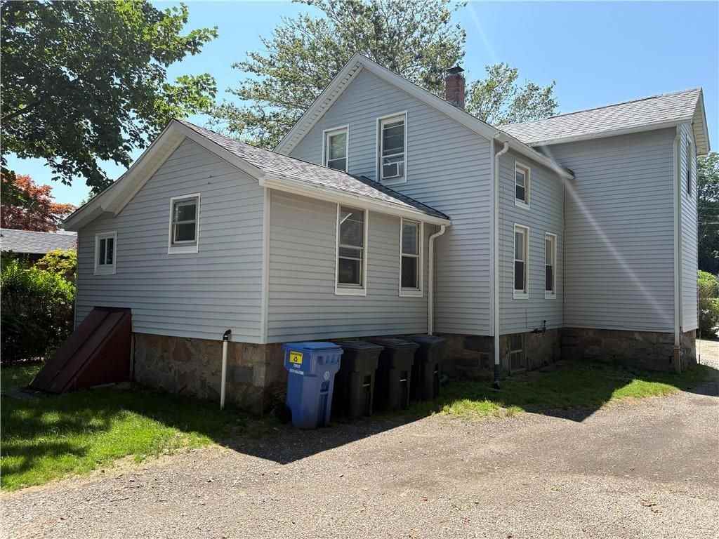 10 Robinson St ##A - Photo 3 of 12