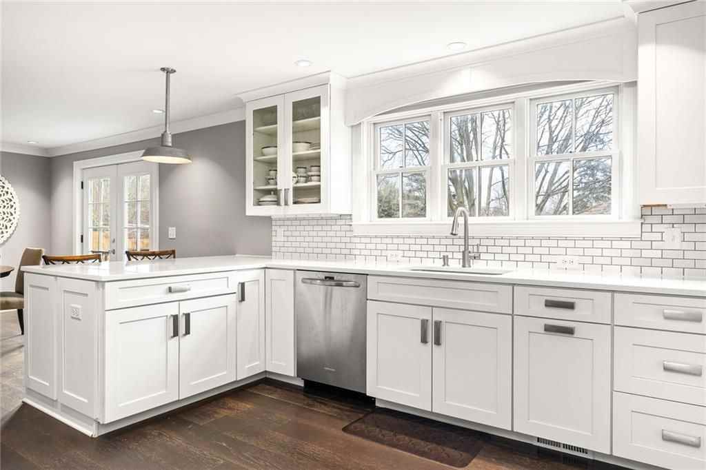 6 Pickering Dr - Photo 7 of 30