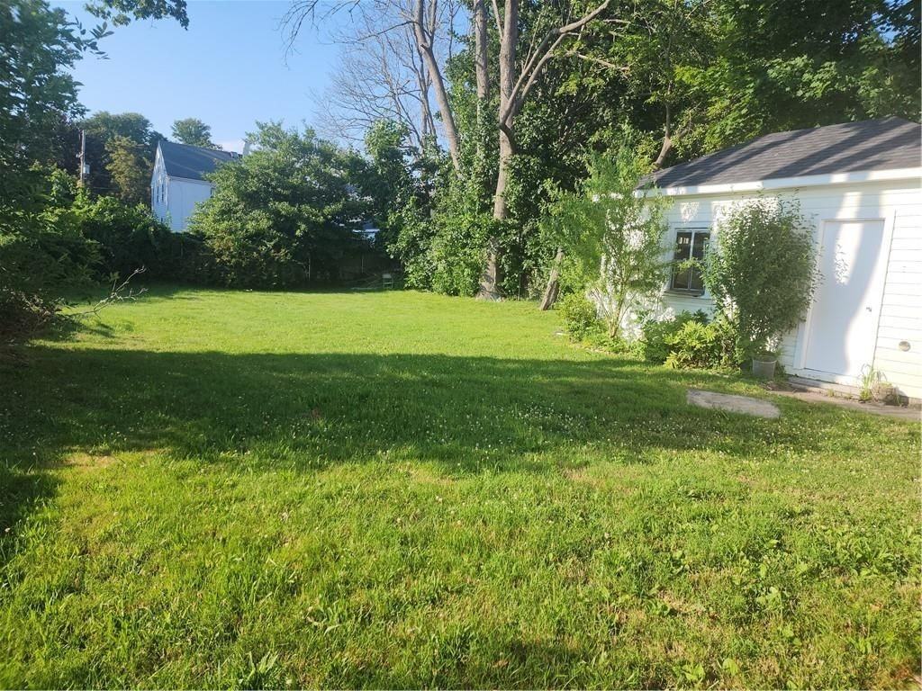 55 Court St ##2 - Photo 3 of 18