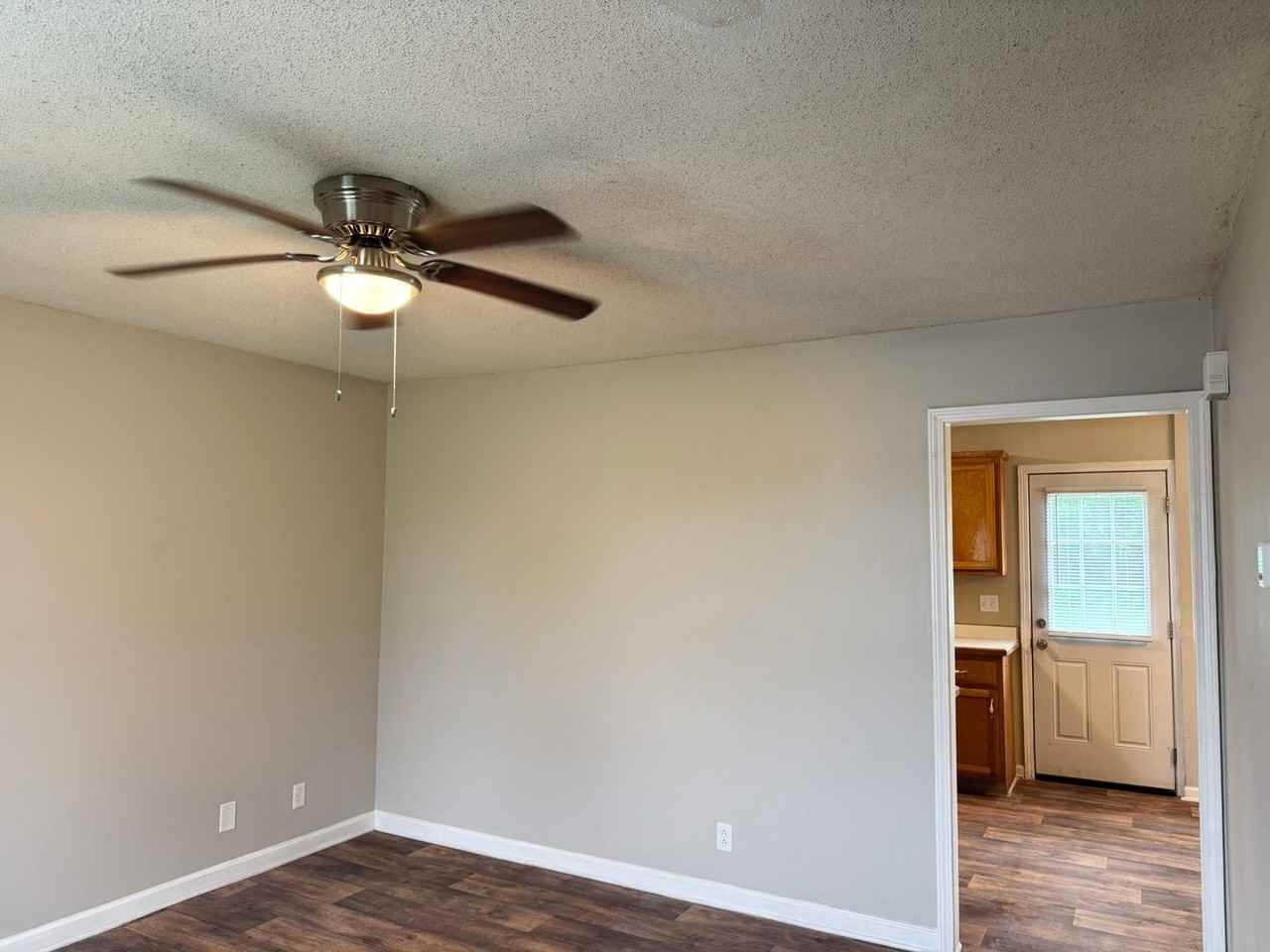 1005 Shadow Ridge Ave - Photo 4 of 22