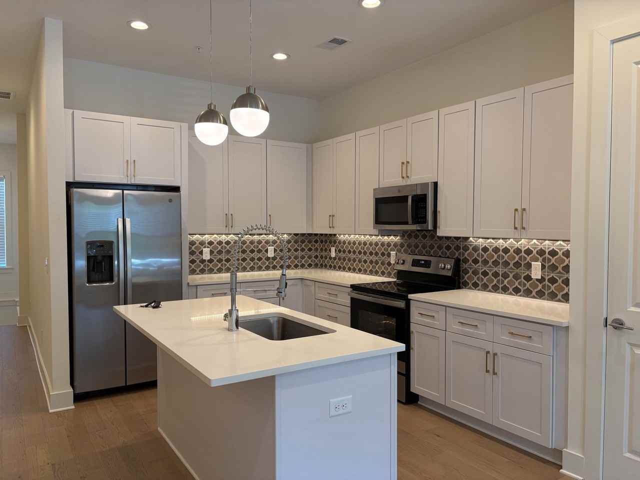 231 Ribbon Ln - Photo 2 of 17