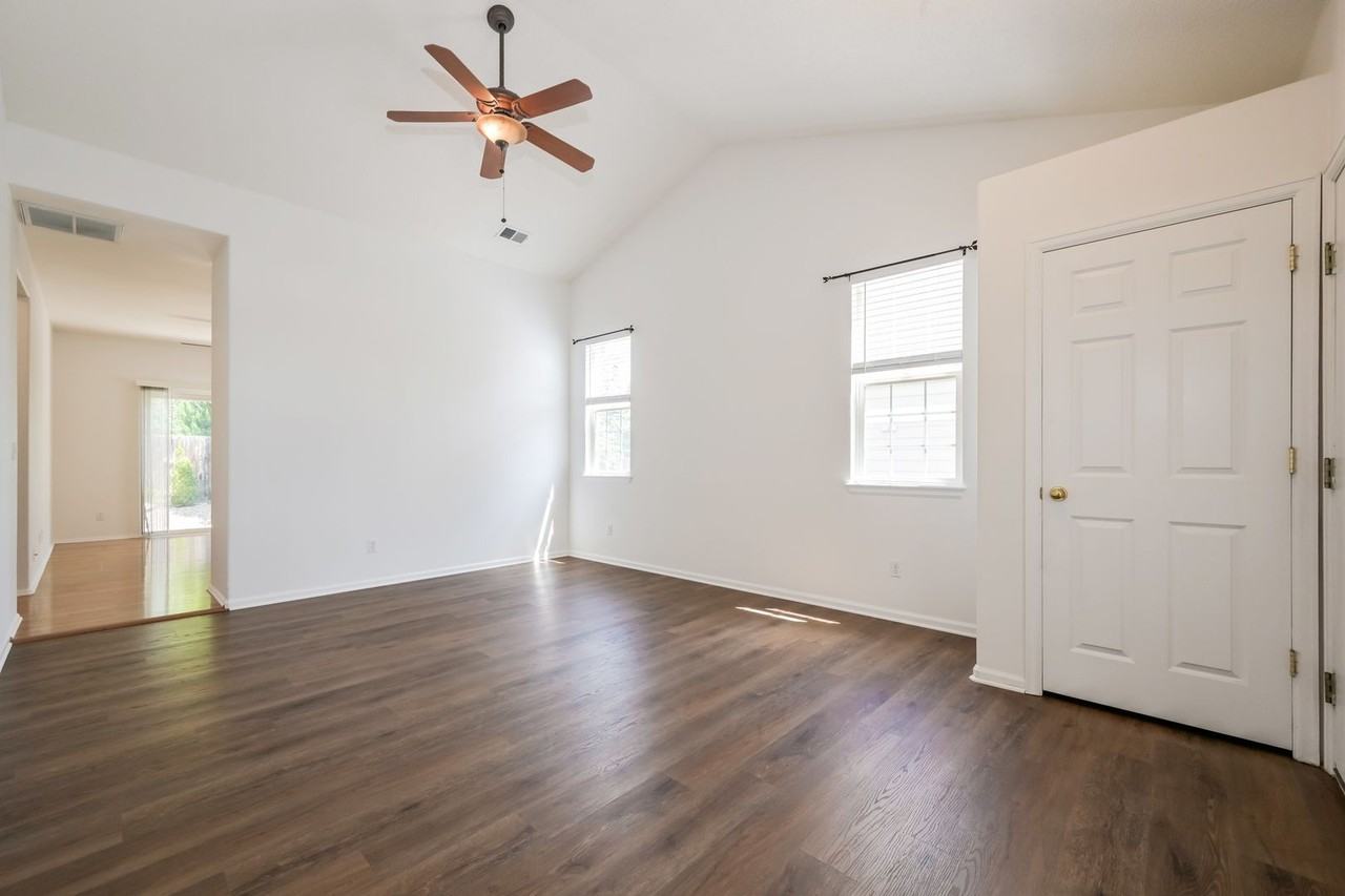 18512 E Harvard Dr - Photo 2 of 16
