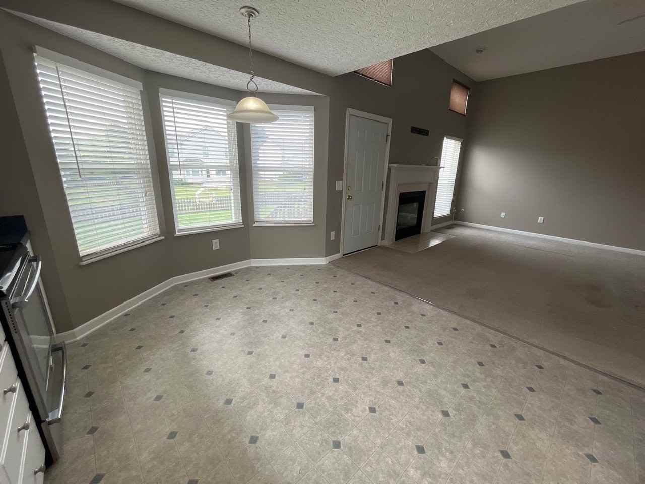 435 Vanderbuilt St - Photo 7 of 34