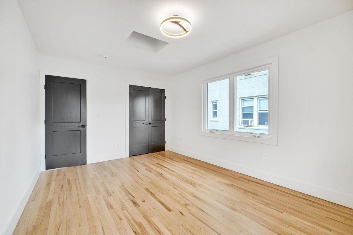 7809 Broadway ##2 - Photo 6 of 13