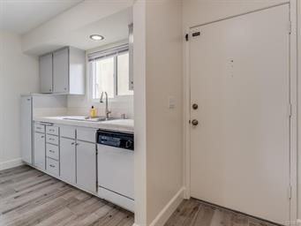 1201 Santa Ynez Ave ##E - Photo 2 of 24