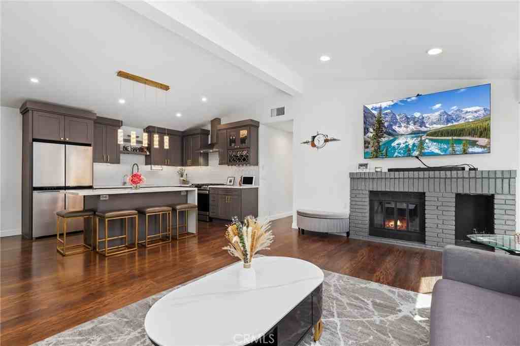 22 Misty Creek Ln - Photo 6 of 29