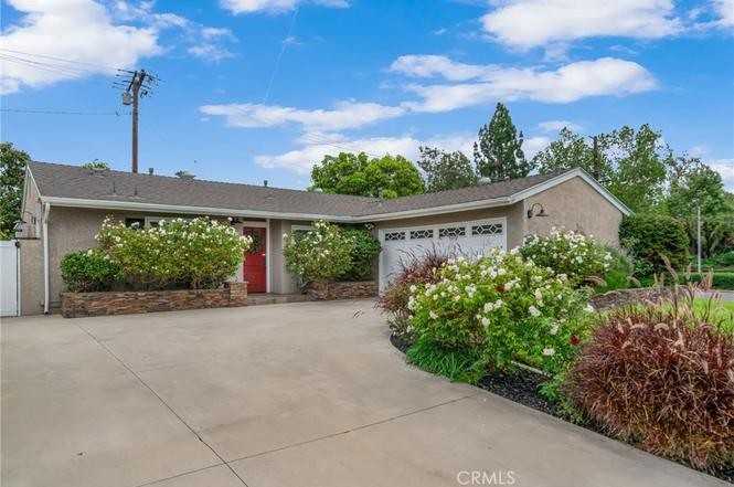 10490 Carlotta Ave - Photo 2 of 44