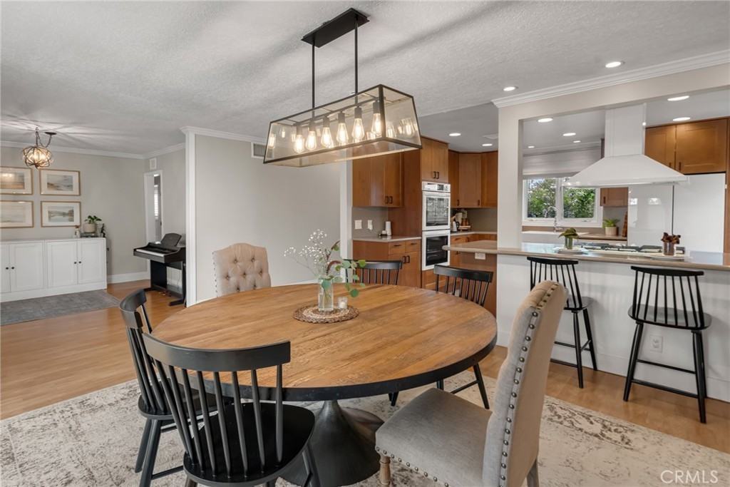 10490 Carlotta Ave - Photo 5 of 44