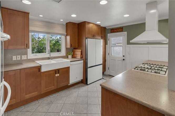 10490 Carlotta Ave - Photo 7 of 44