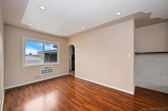 820 Country Club Dr - Photo 4 of 18