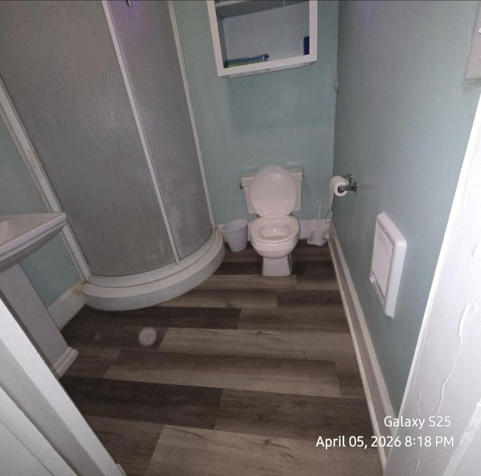 1128 Portage Ave #1A - Photo 3 of 10