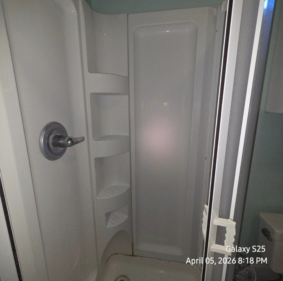 1128 Portage Ave #1A - Photo 5 of 10