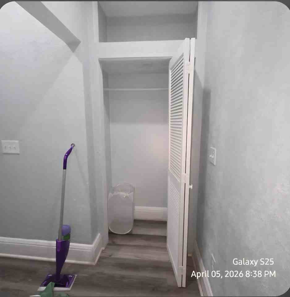 1128 Portage Ave #1A - Photo 6 of 10