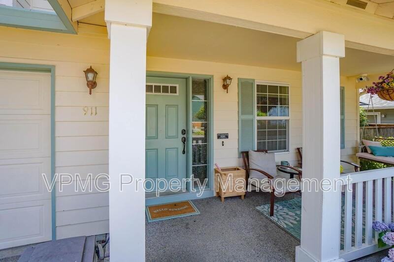 911 Nw 148th St - Photo 4 of 49