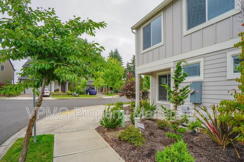 6921 Ne 16th Ave - Photo 2 of 41