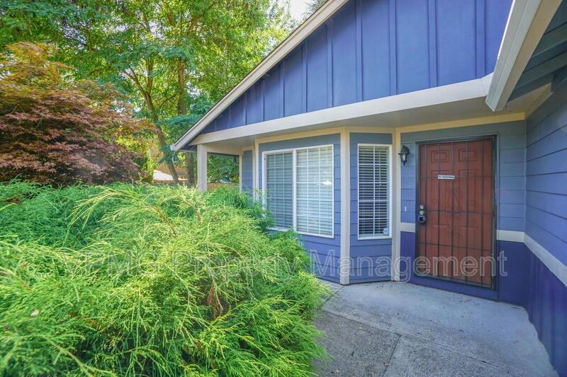 7602 Ne 159th Ave - Photo 3 of 30