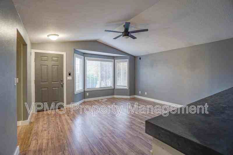 7602 Ne 159th Ave - Photo 7 of 30