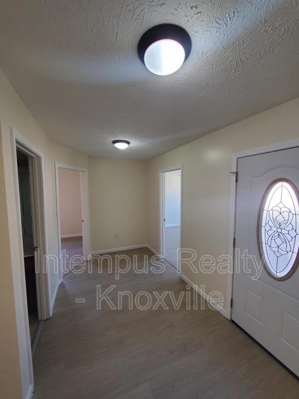 306 Joshua Landing Ct - Photo 3 of 27