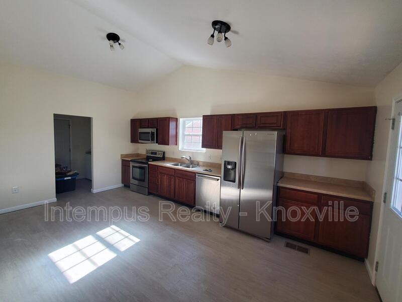 306 Joshua Landing Ct - Photo 4 of 27