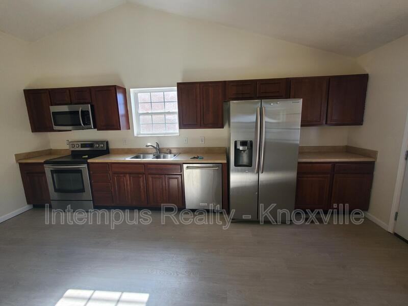 306 Joshua Landing Ct - Photo 5 of 27