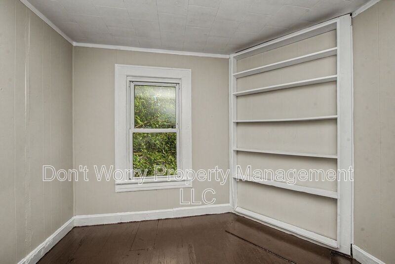 301 N 7th Ave - Photo 5 of 8