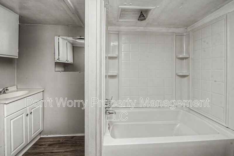 301 N 7th Ave - Photo 6 of 8