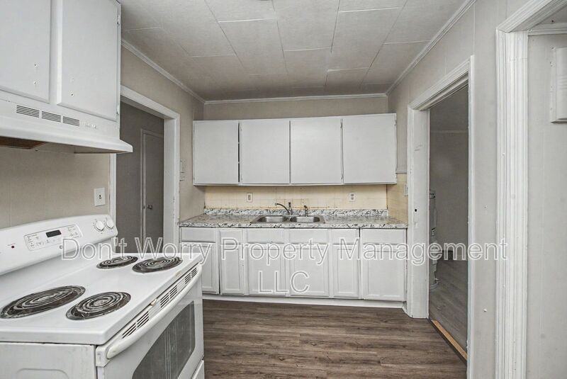 1216 Lolly Ln - Photo 2 of 11