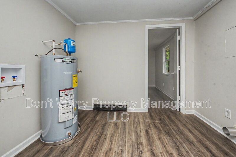 1216 Lolly Ln - Photo 6 of 11