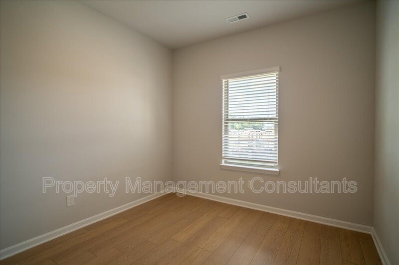 22845 Dashwood Ln - Photo 6 of 24