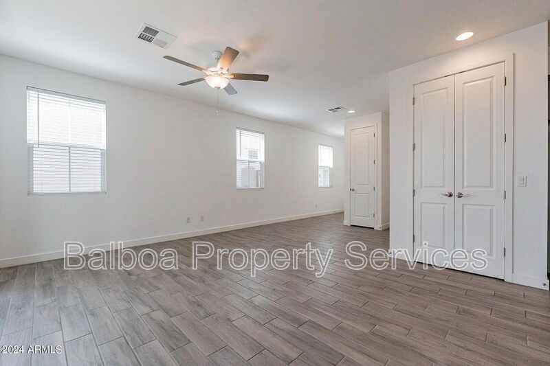 5532 S Dillon Cir - Photo 4 of 50