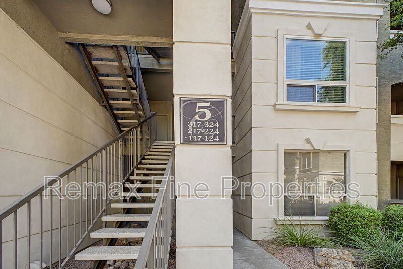 5303 N 7th St #324 - Photo 3 of 28