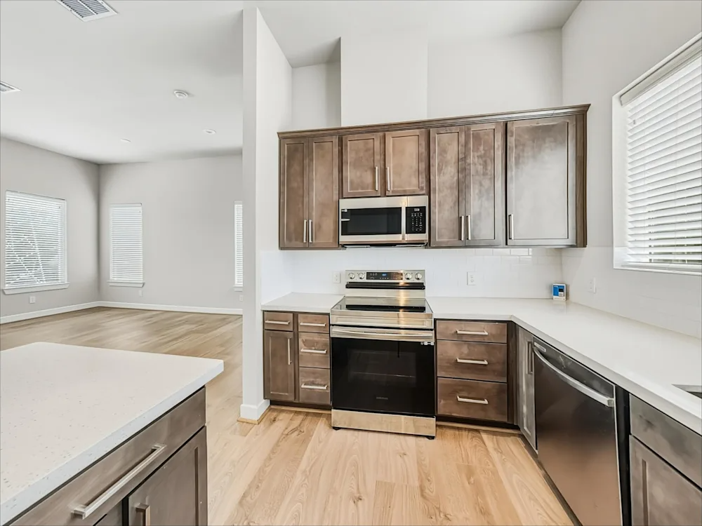 10533 Executive Lake Dr #NA - Photo 6 of 10