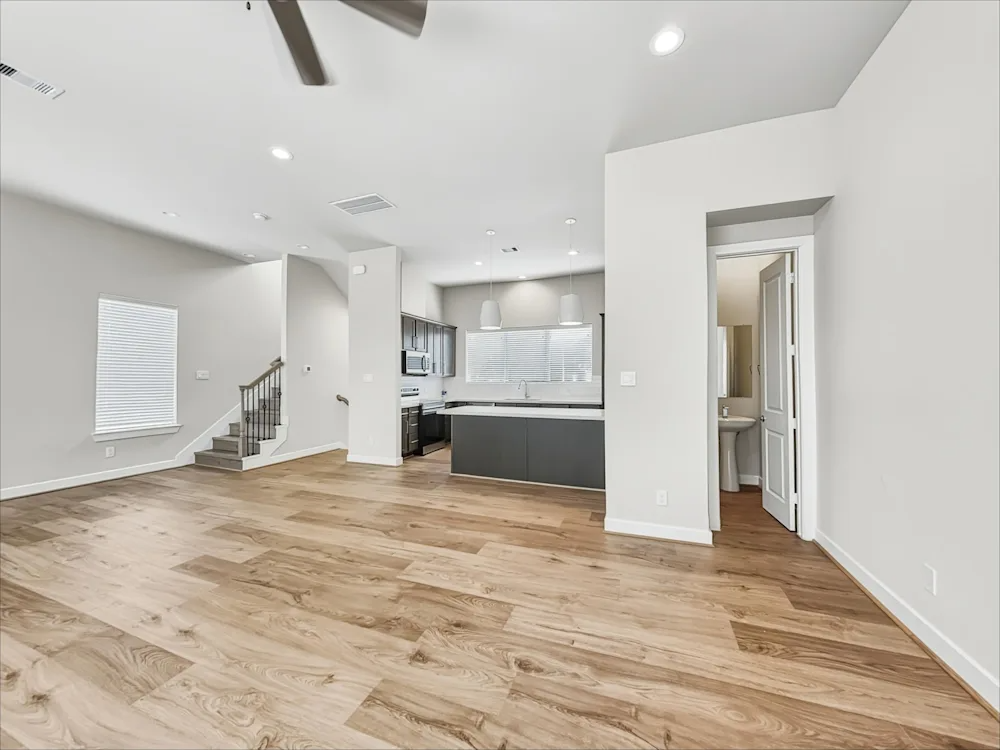 10533 Executive Lake Dr #NA - Photo 7 of 10
