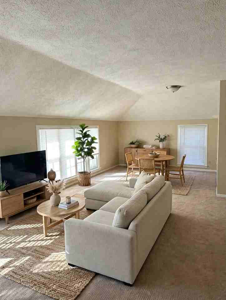 2006 Grand Ave #2