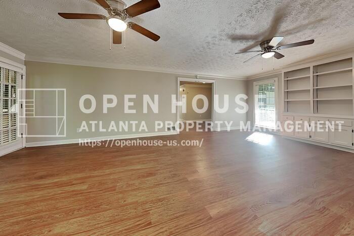 2798 Colony Cir - Photo 5 of 22