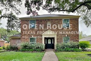 featured image of 719 Fernglade Dr