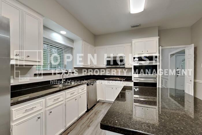 719 Fernglade Dr - Photo 5 of 24