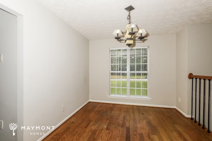 425 Misty Brook Ct - Photo 6 of 13