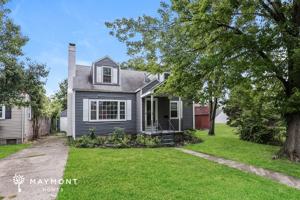 featured image of 11 Redbud Dr