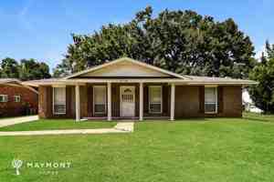 featured image of 5731 Roxboro Dr