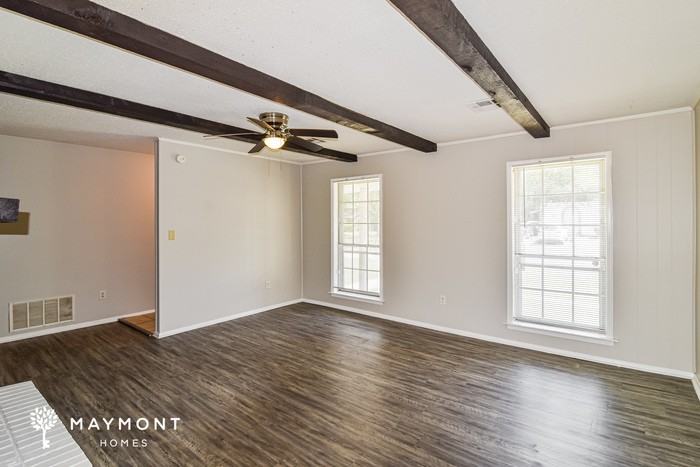5731 Roxboro Dr - Photo 4 of 16