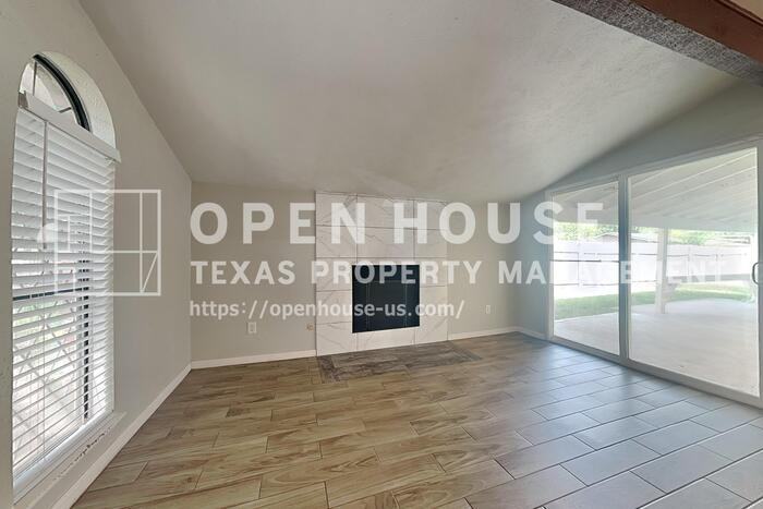 3815 Marywood Dr - Photo 6 of 20