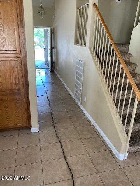 16042 W Latham St - Photo 6 of 10