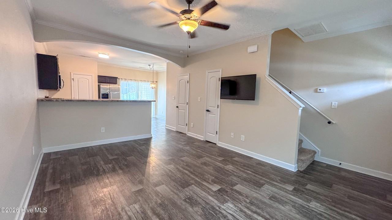 203 Justice Farm Dr - Photo 4 of 19