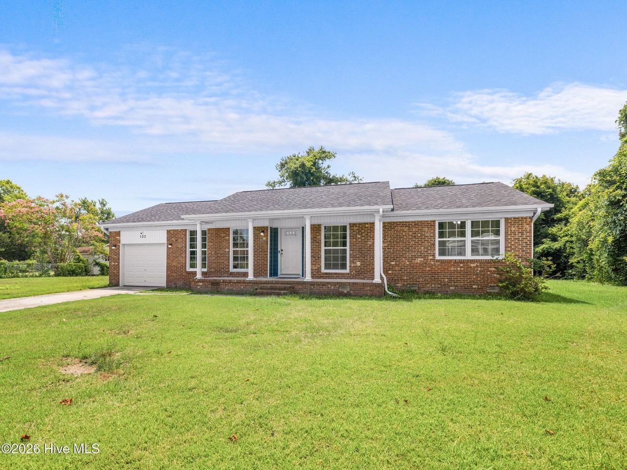 103 Oakwood Ct - Photo 4 of 30