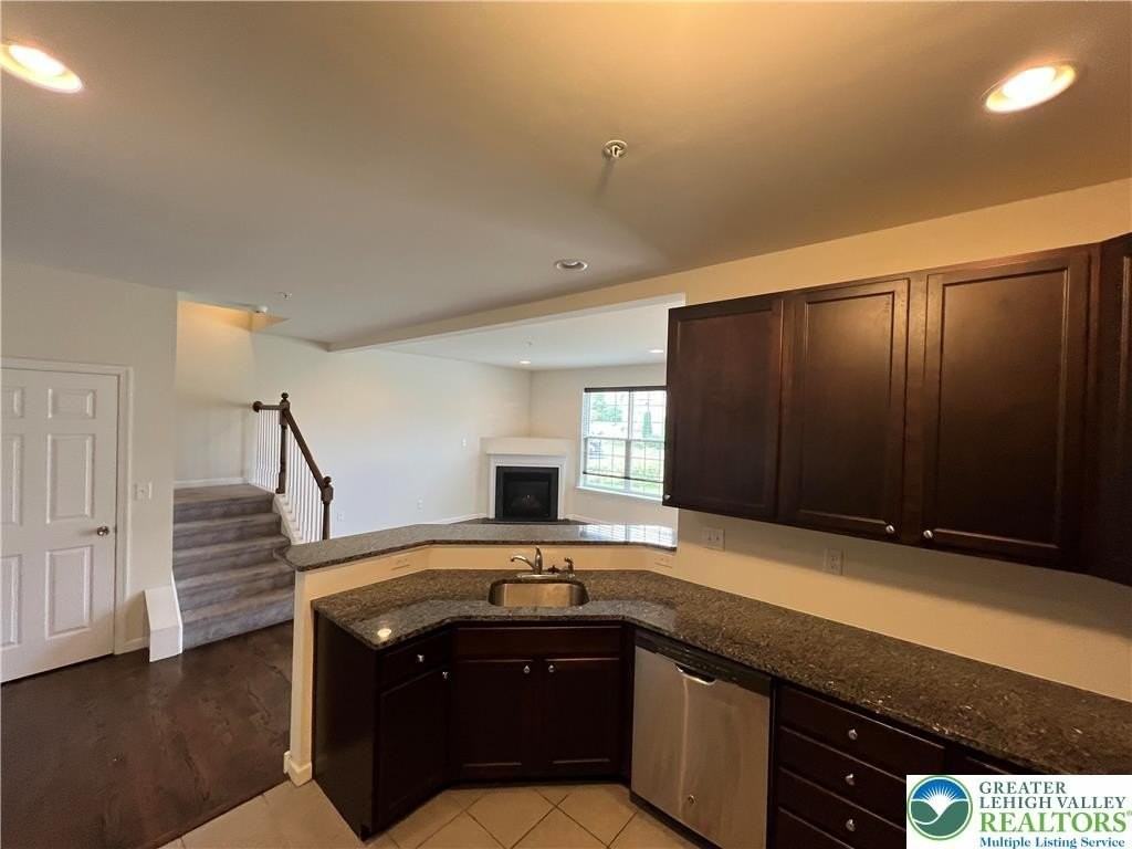 237 Snapdragon Way - Photo 4 of 27