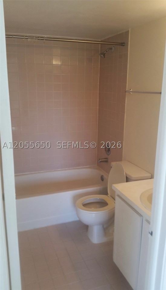 8260 Sw 210th St #309 - Photo 5 of 9