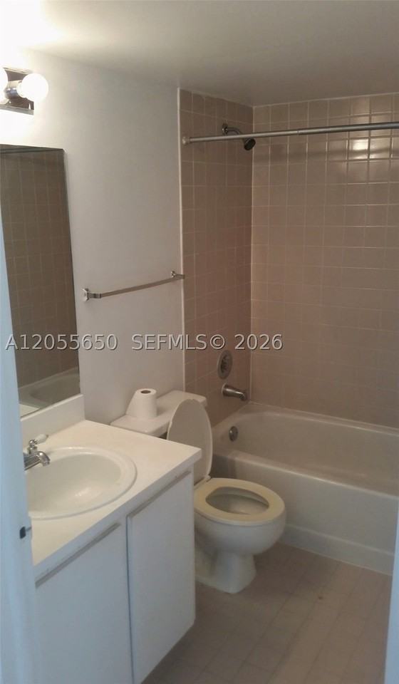 8260 Sw 210th St #309 - Photo 6 of 9