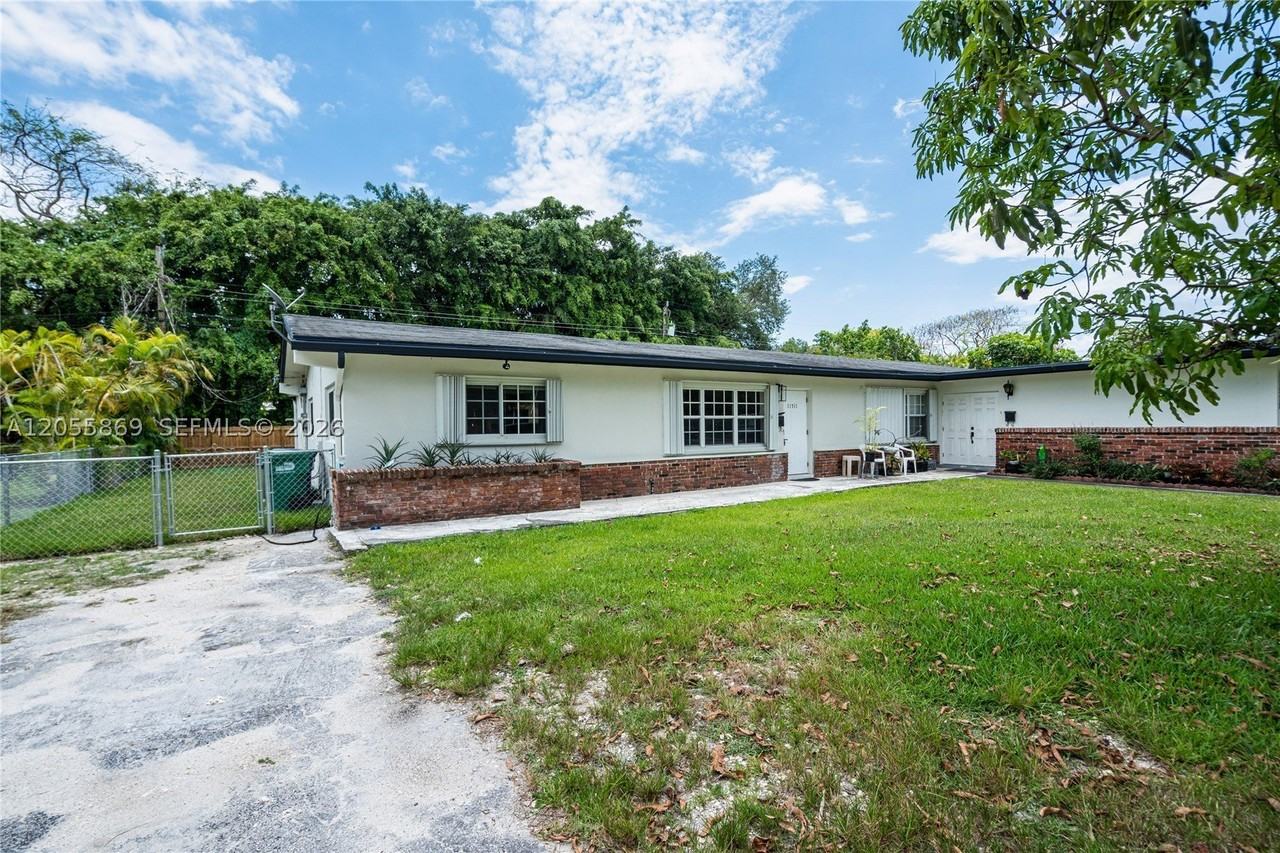 11511 11511 SW 81st Rd #11511 - Photo 3 of 34